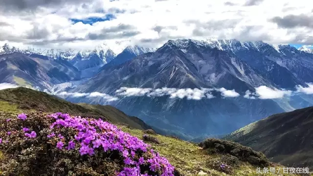 贡嘎山，海拔7556米，被称为“蜀山之王”