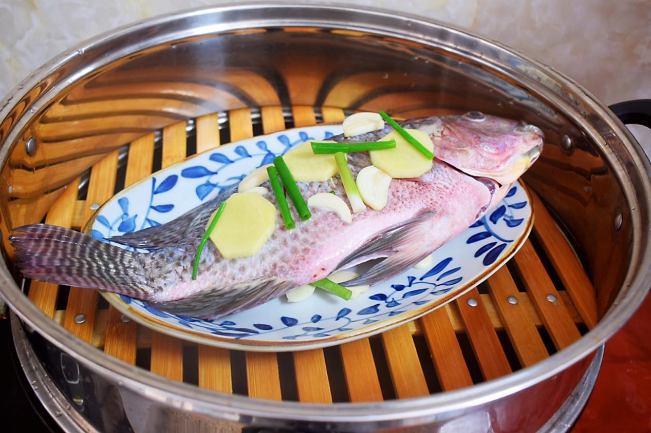 罗非鱼这样做，好吃还不腻，比红烧好吃，味道鲜美，老少皆宜