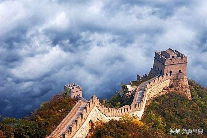 万里长城——中华民族的象征和骄傲，世界七大奇迹之一
