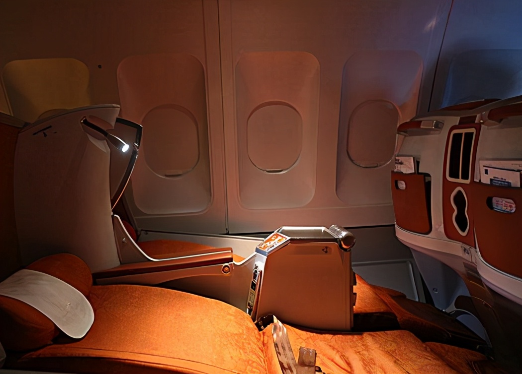 飞机上如何挑选最舒适的座位？空姐告诉你这5个诀窍