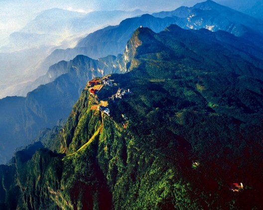 比黄山还漂亮的景区，四川峨眉山：中国四大佛教名山之一