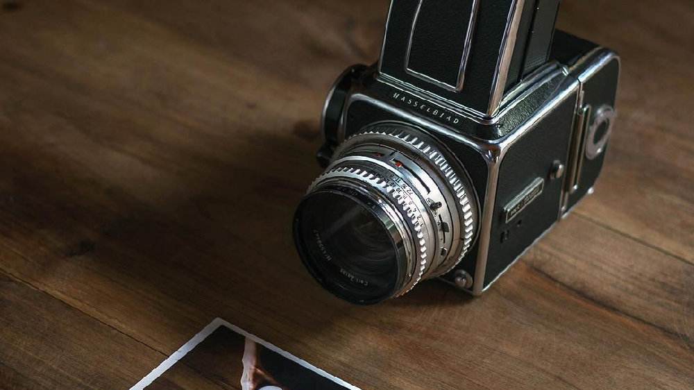 最早的数码相机是谁发明的 最早的数码相机出现在什么时候