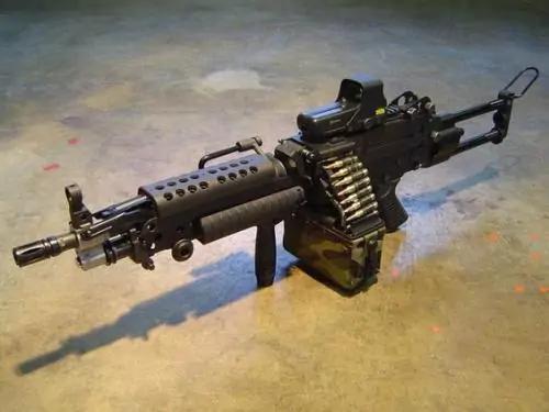 世界名枪：被电子游戏带入大众视野的“大菠萝”——M249班用机枪