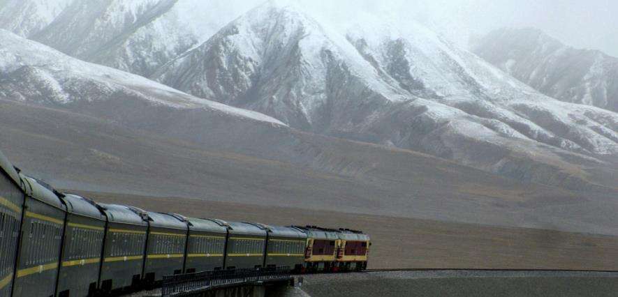 海拔最高的铁路在哪里 世界上海拔最高的铁路