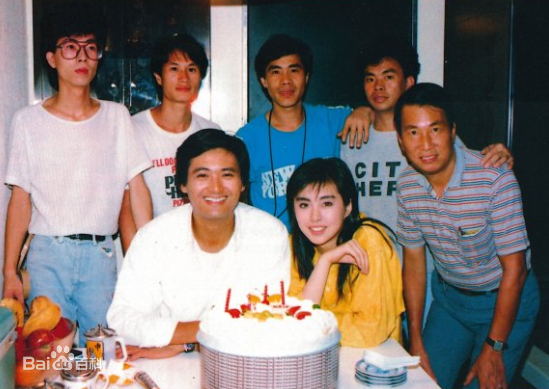 80年代的老电影，王祖贤出道第3年，遇见大12岁的周润发