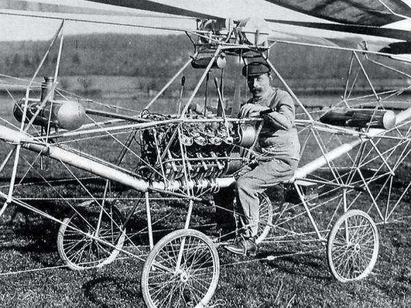 世界上最早的直升机出现在什么时候 最早的直升机是谁发明的