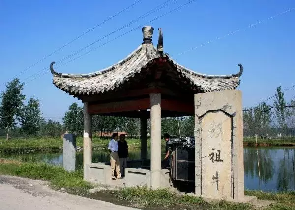 徐州市古称彭城，与彭姓的始祖有关