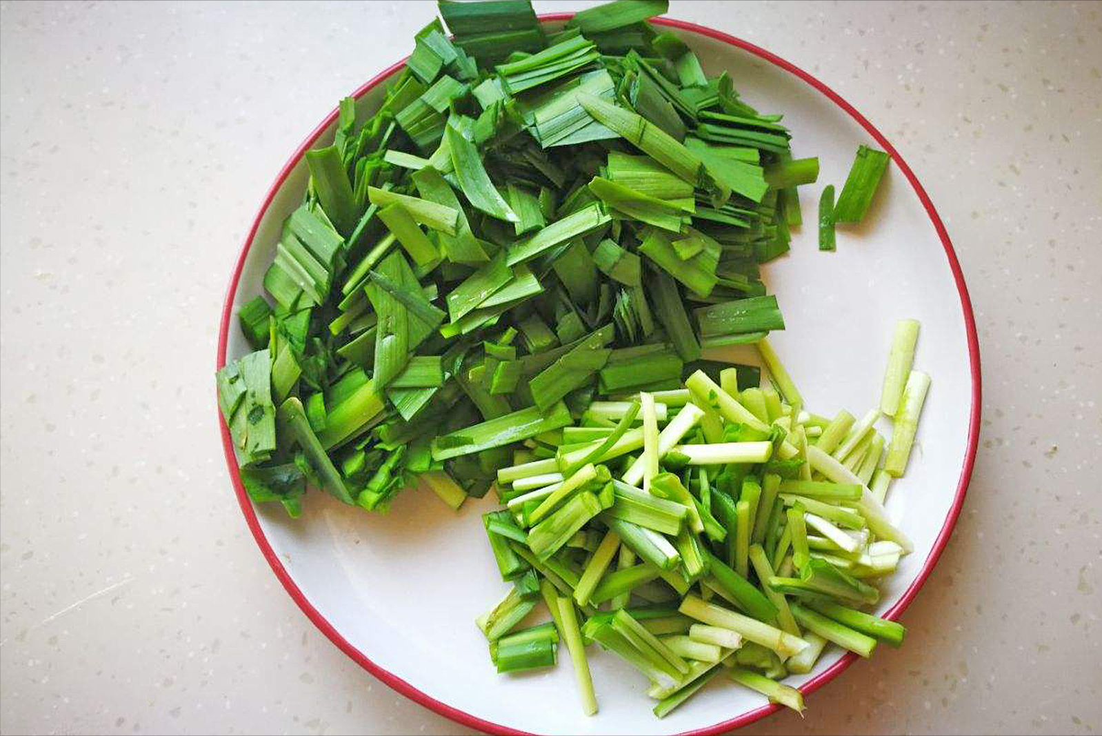 春天多吃韭菜好处多，8种不同做法，鲜嫩可口，一家老少都爱吃