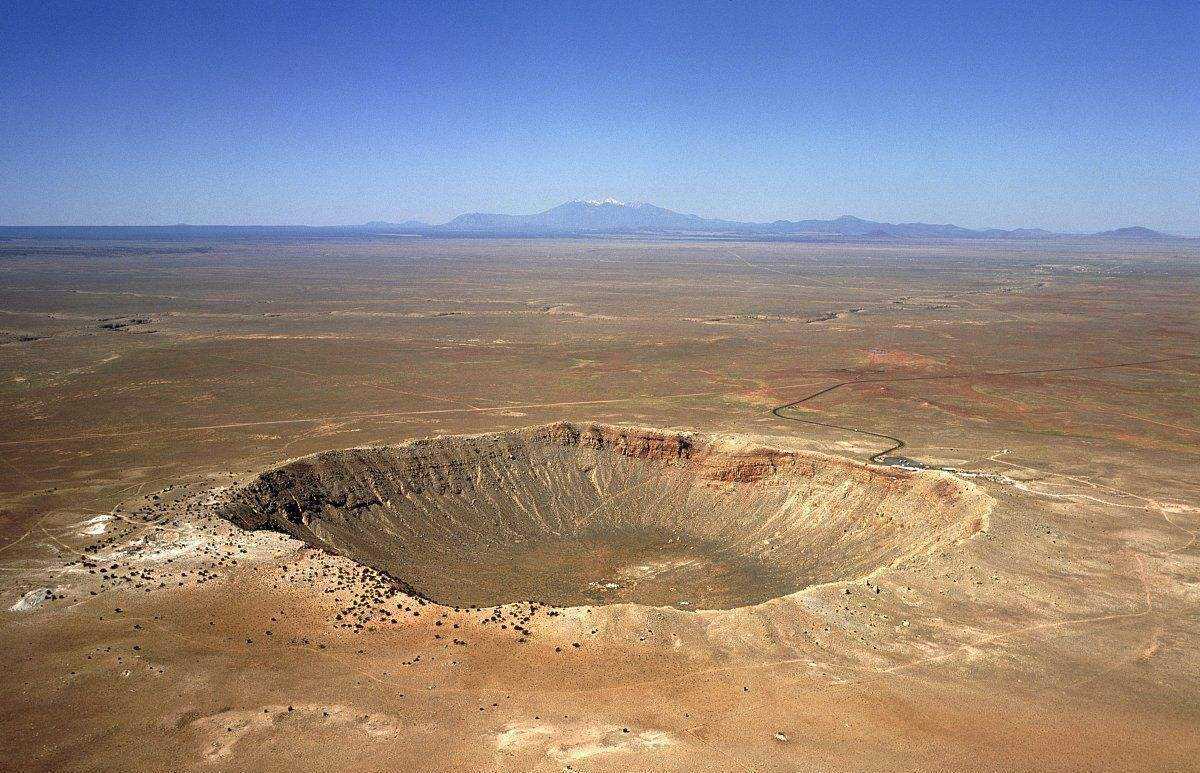 世界上最大最古老的陨石坑