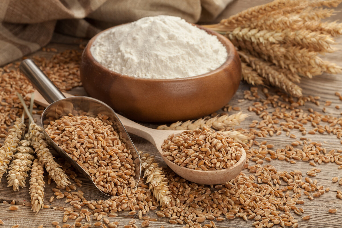买面粉，“全麦粉”和“小麦粉”有啥区别？哪个更营养？建议收藏