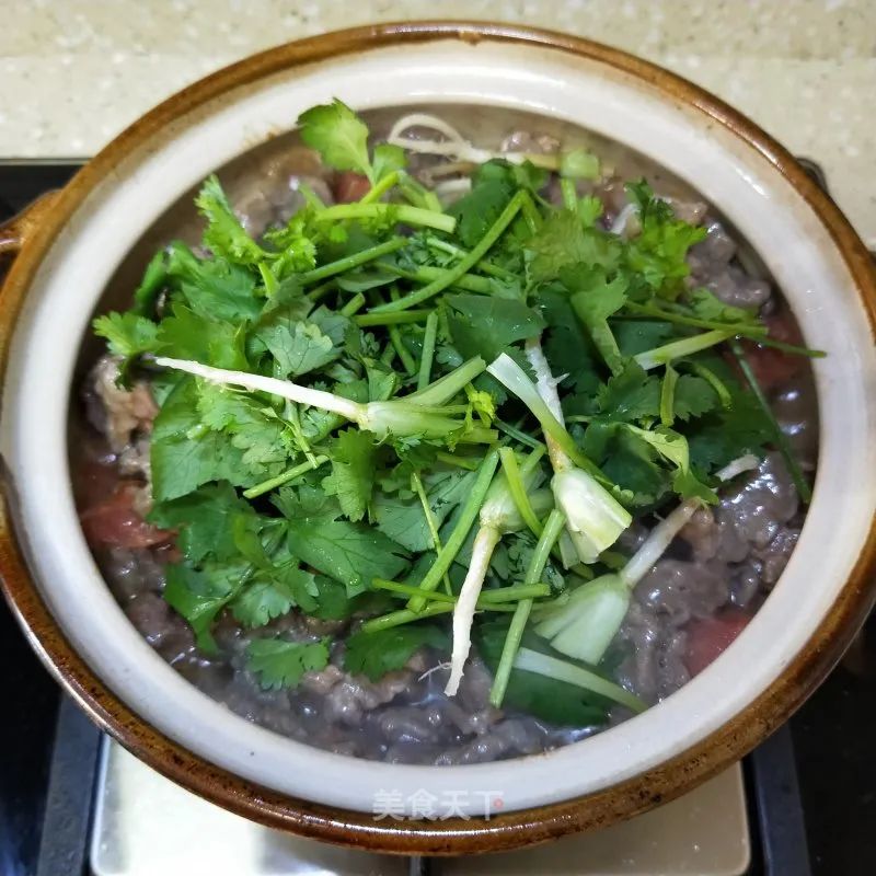 金针菇牛肉煲：鲜香开胃，绝对的米饭杀手
