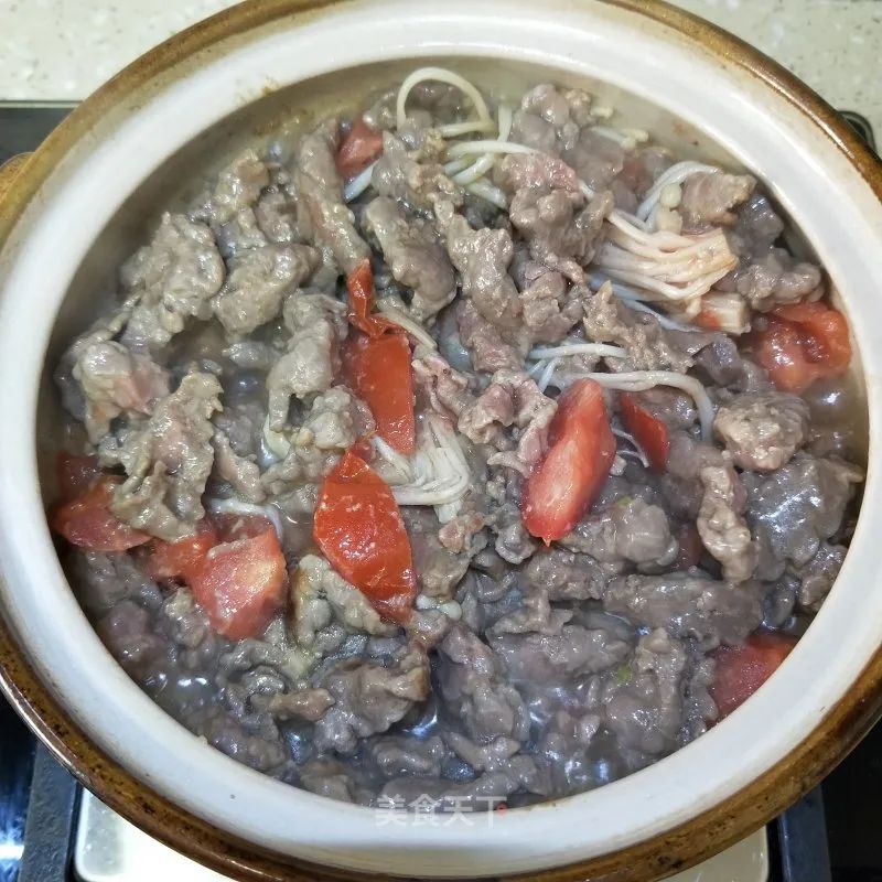 金针菇牛肉煲：鲜香开胃，绝对的米饭杀手