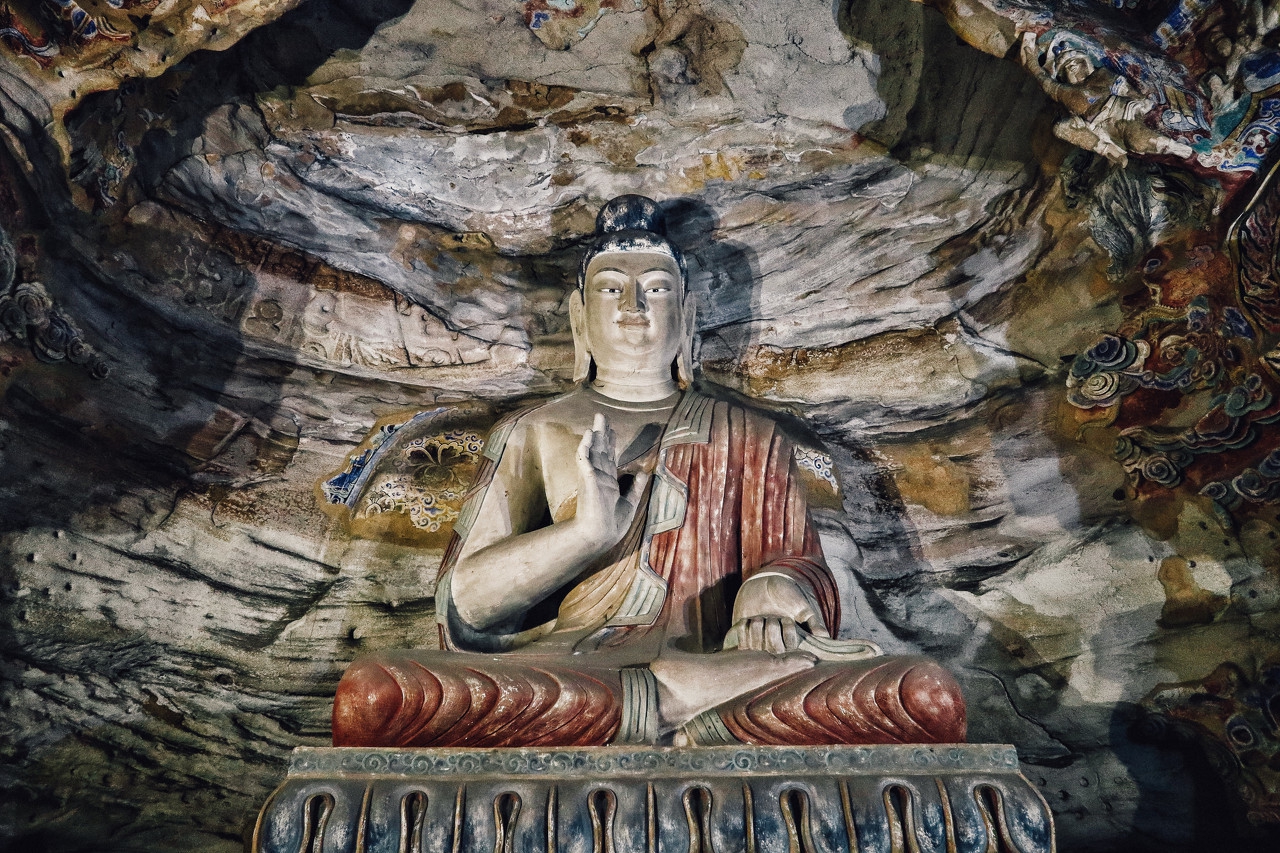 云冈石窟是我国最大的石窟之一，并称为中国四大石窟艺术宝库