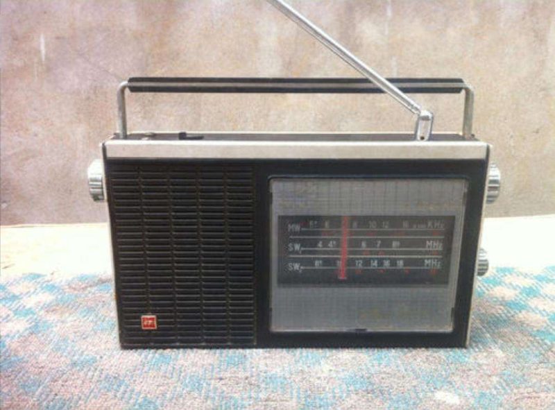 最早的半导体收音机是哪一年发明的