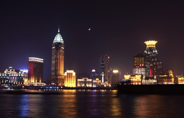它建立时是上海浦西第一高楼，却为何建成香炉造型？原因令人意外