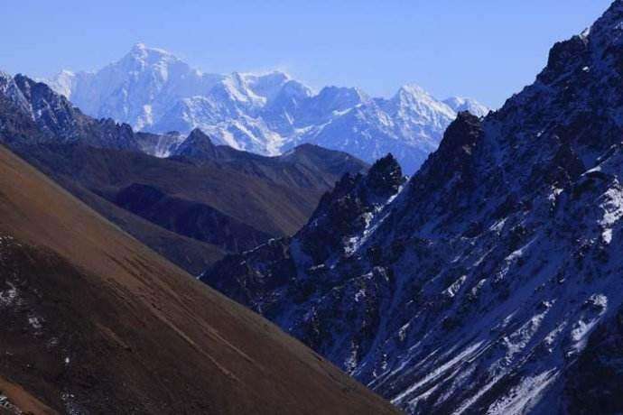 西藏上空现龙的踪迹，到底是真是假，龙难道真的存在？