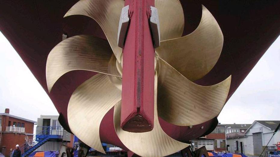 航母的螺旋桨是什么材质（主要用什么材质做成）