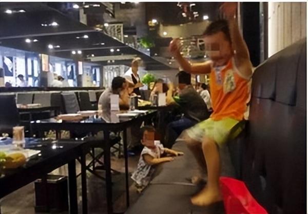 新加坡一餐厅拟对吵闹儿童收费