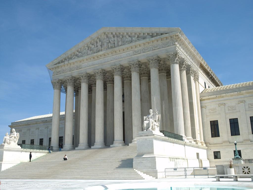 美国最高法院门楣为何刻有孔子像?