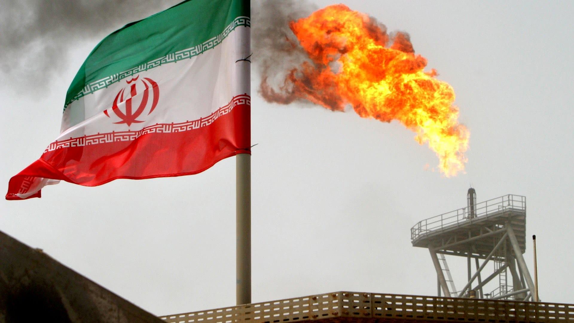 伊朗批西方无耻：边制裁边要能源