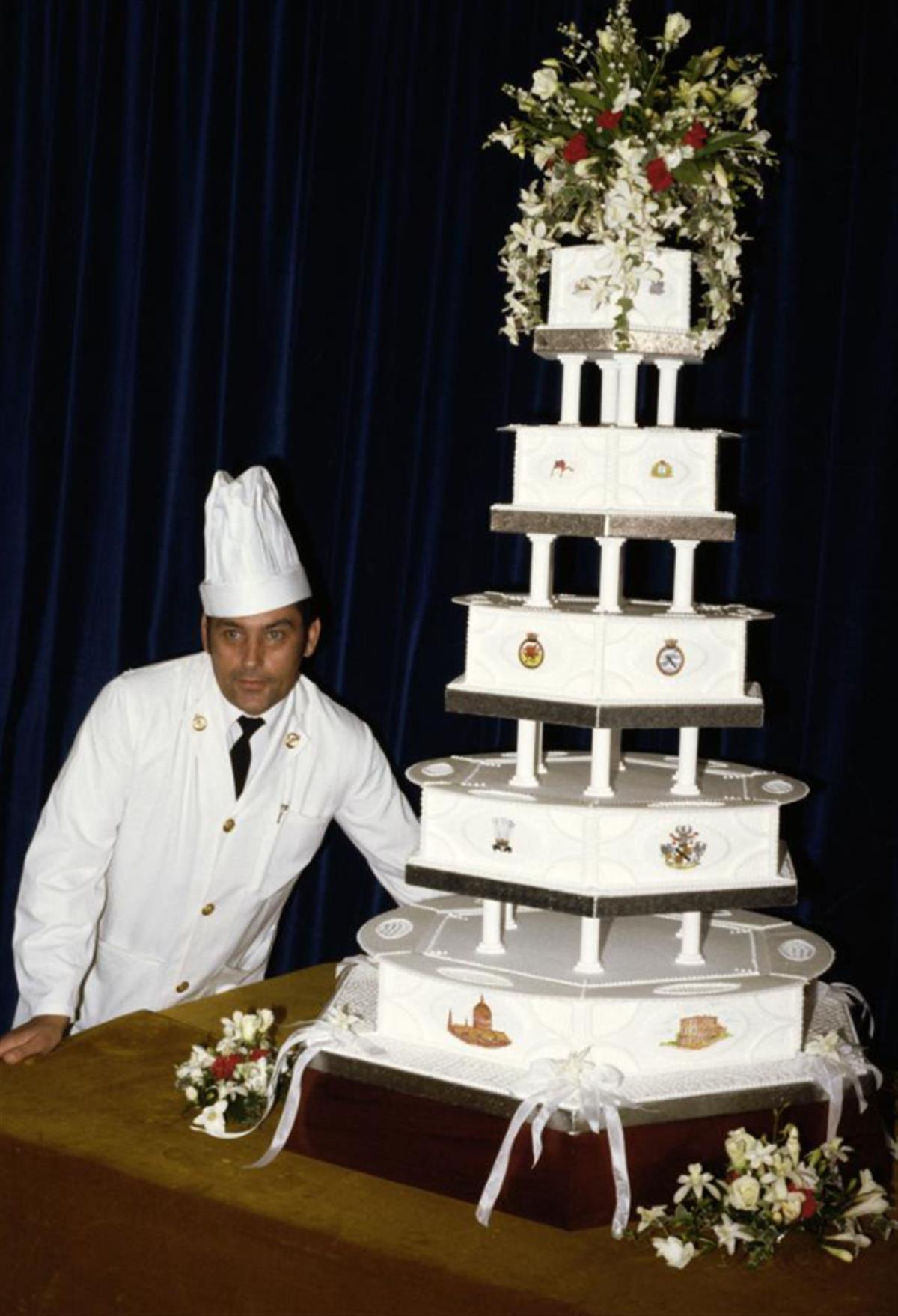 英国王结婚蛋糕将拍卖 已存放41年，估计售价为300英镑