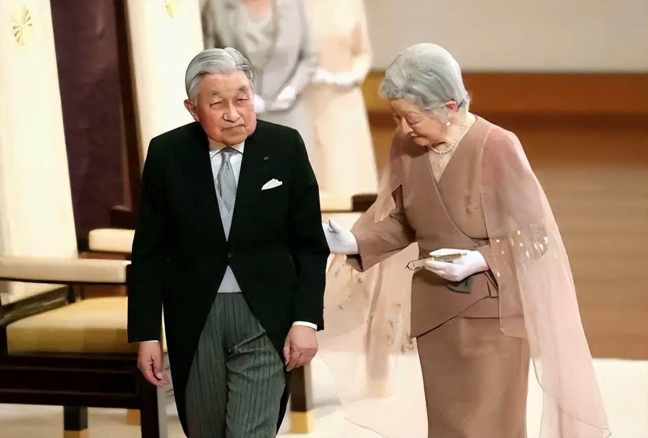 日本天皇老婆有多惨？被恶婆婆折磨41年