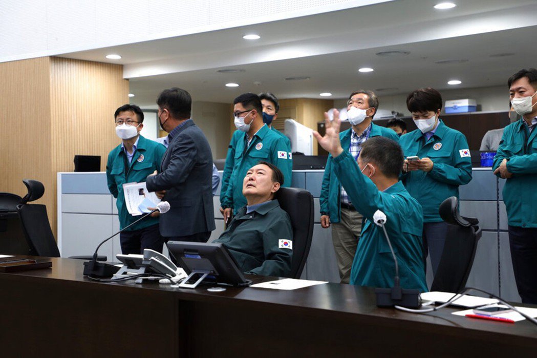 韩国总统宣布进入国家哀悼期，事故已致数百人死伤