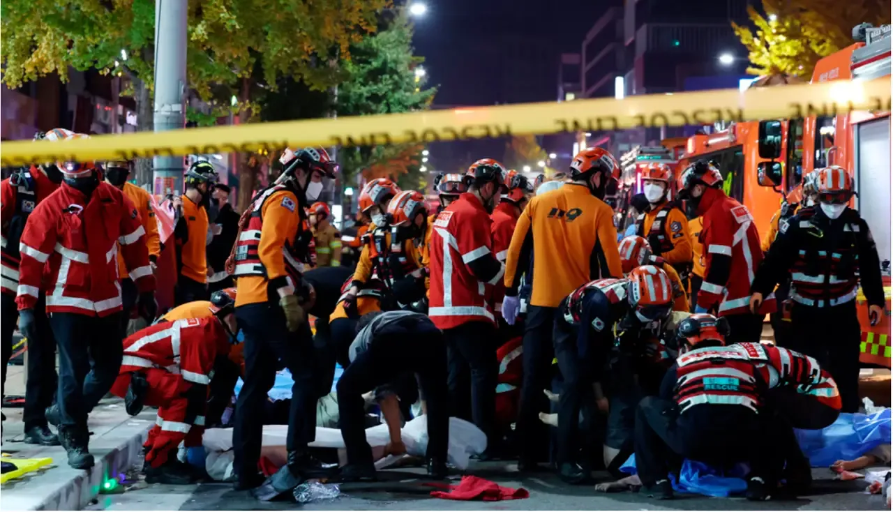 韩国踩踏事故154人遇难，现场了发生什么
