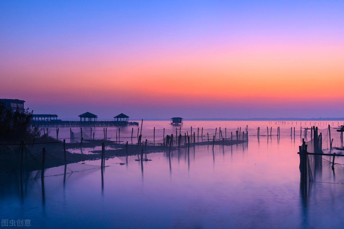 阳澄湖位于苏州市区的东北，是江苏省重要的淡水湖泊之一