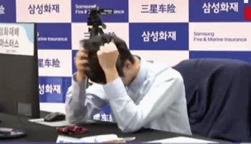 韩国女棋手把顶级男棋手直接下崩溃，现场痛哭并自抽耳光