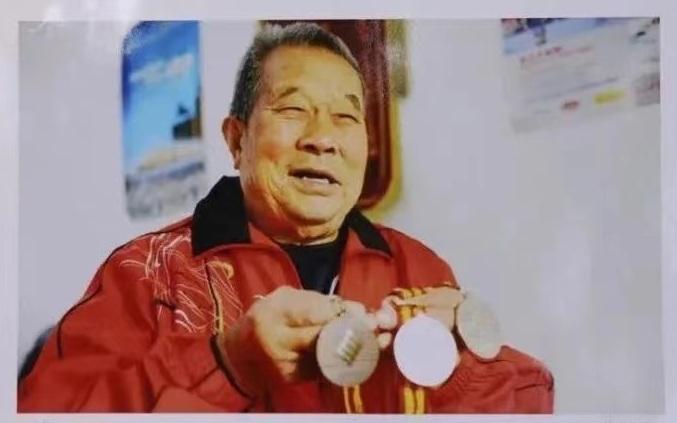 “中国马拉松第一人”张亮友去世，享年95岁