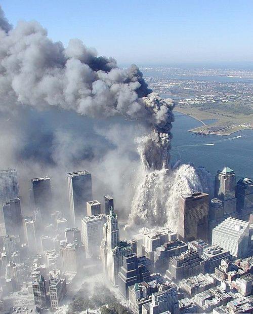 9.11事件是哪一年发生的（9.11事件为什么撞击的是世贸大厦）
