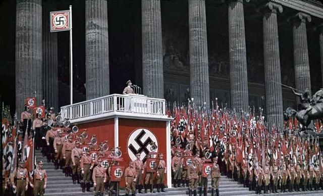 纳粹标志的象征意义与历史背景解析